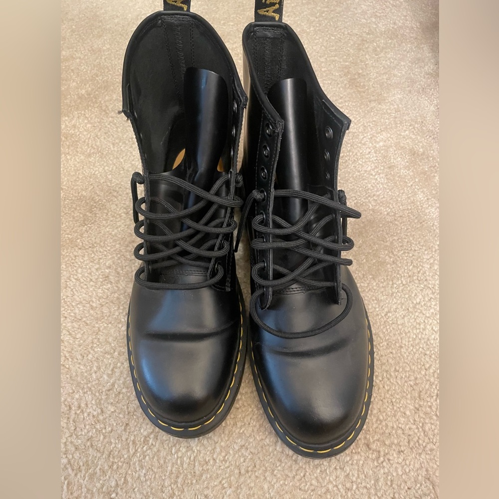 1460 WOMEN'S SMOOTH LEATHER LACE UP BOOTS LIGHTLY WORN